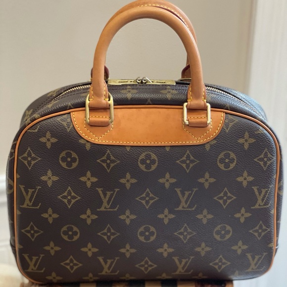 💗Louis Vuitton Trouville - Picture 4 of 15